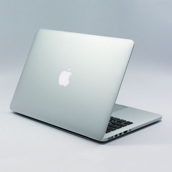 Apple MacBook Pro 13 inç resmi
