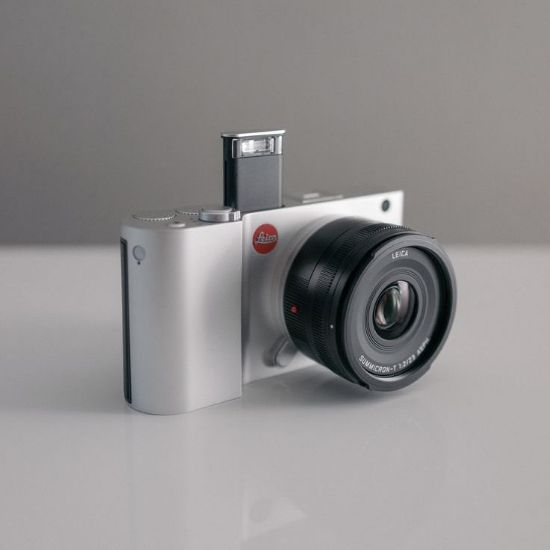 Leica T Aynasız Dijital Fotoğraf Makinesi resmi